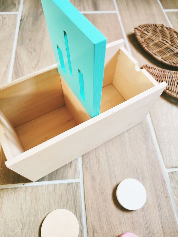 🔴 Boîte de notion de permanence en bois avec 3 jetons à insérer - photo numéro 3