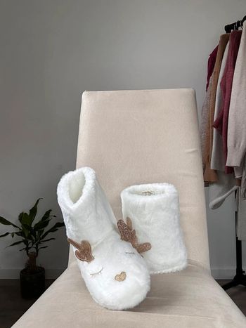 Chaussons blancs doux, pointure 39, Neuf avec étiquettes 💖
