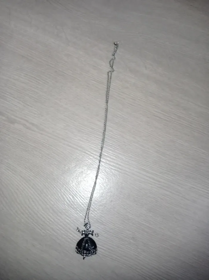 Sautoir avec pendentif dame danseuse - photo numéro 5