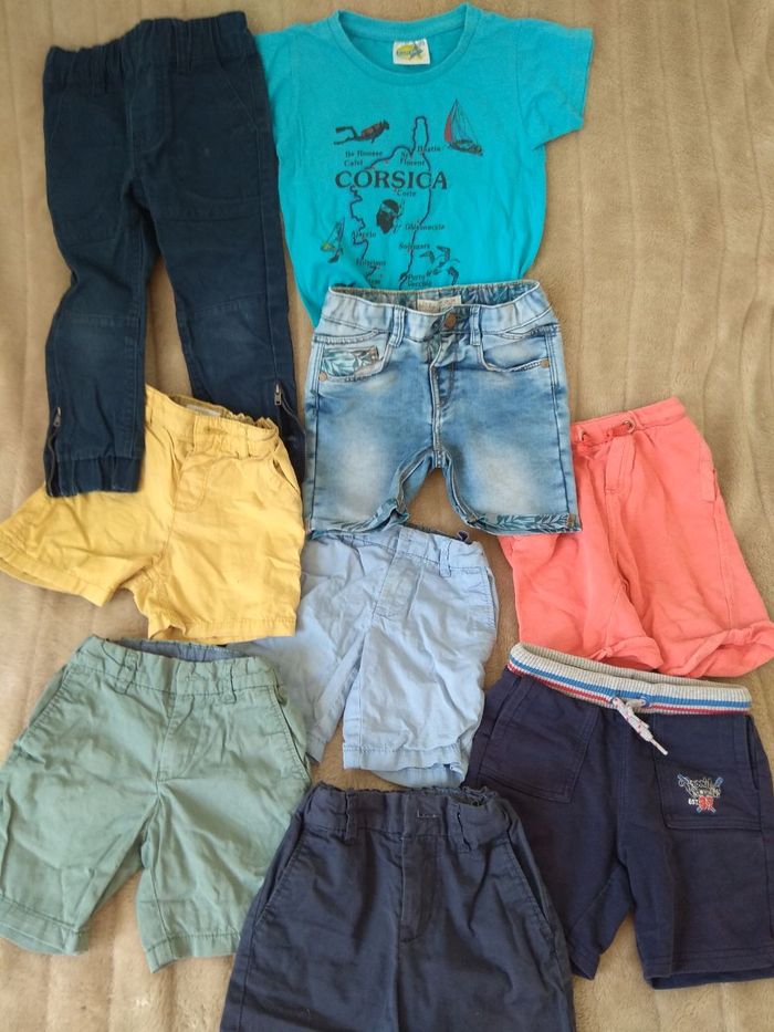 Lots vêtements garçon 90/92cm/18/24 + 6 paires de chaussures t:21 - photo numéro 2