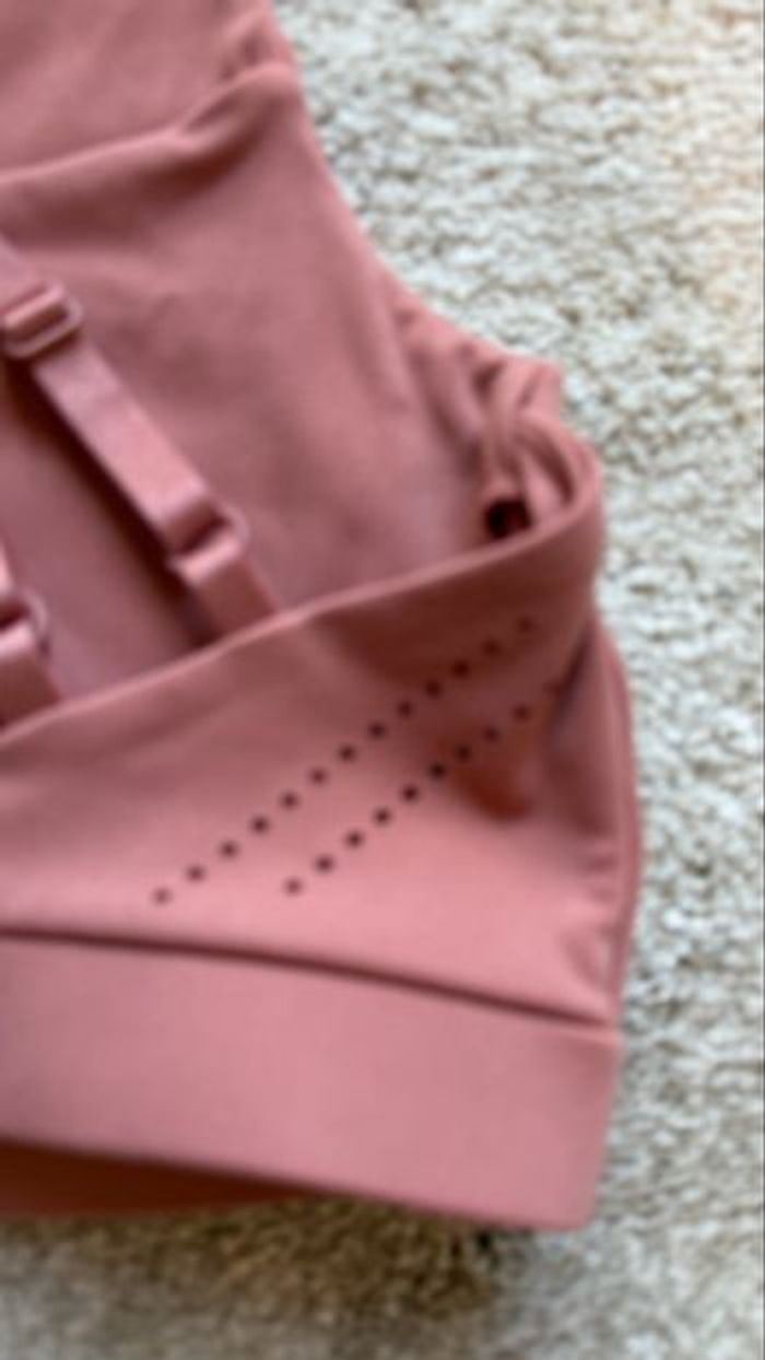 Gymshark Brassière Sport Femme Rose – Taille S – Brassière Fitness Musculation – Très bon état - photo numéro 5