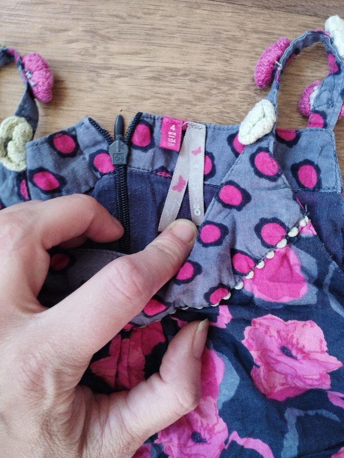 Lot robes a bretelles 4 ans - photo numéro 4