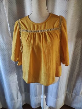 Blouse ajourée moutarde, manches fluides, taille XS, TBE!