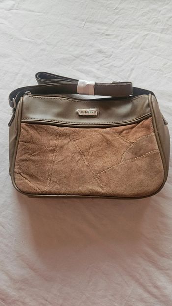 Sac Bandoulière Ted Lapidus bi-matière,  chic et pratique