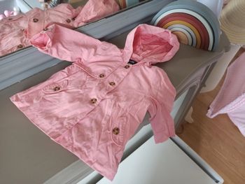 Trench rose avec capuche 9 mois KIABI