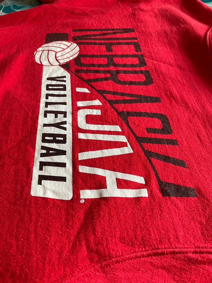 Sweat col rond rouge Champion Nebraska Volleyball taille XS 349 - photo numéro 3