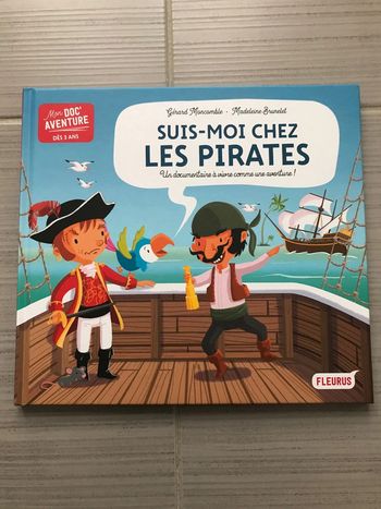 Livre suis moi chez les pirates