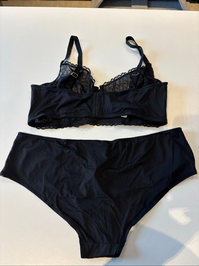 Ensemble lingerie noir - photo numéro 3