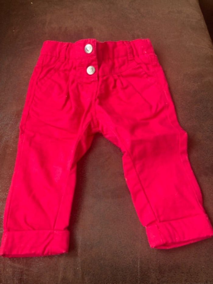 Pantalon bébé fille taille 6 mois , élastique à la taille