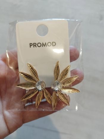 Superbes boucles d'oreilles neuves Promod