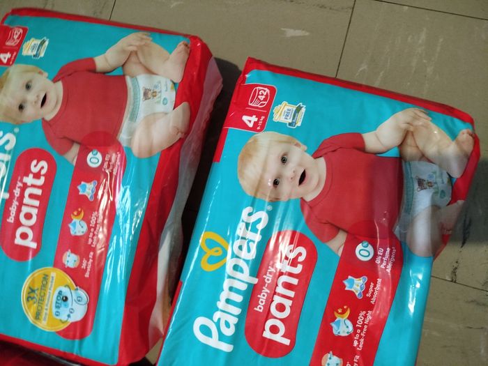 168 couche Pampers taille 4 pants - photo numéro 2