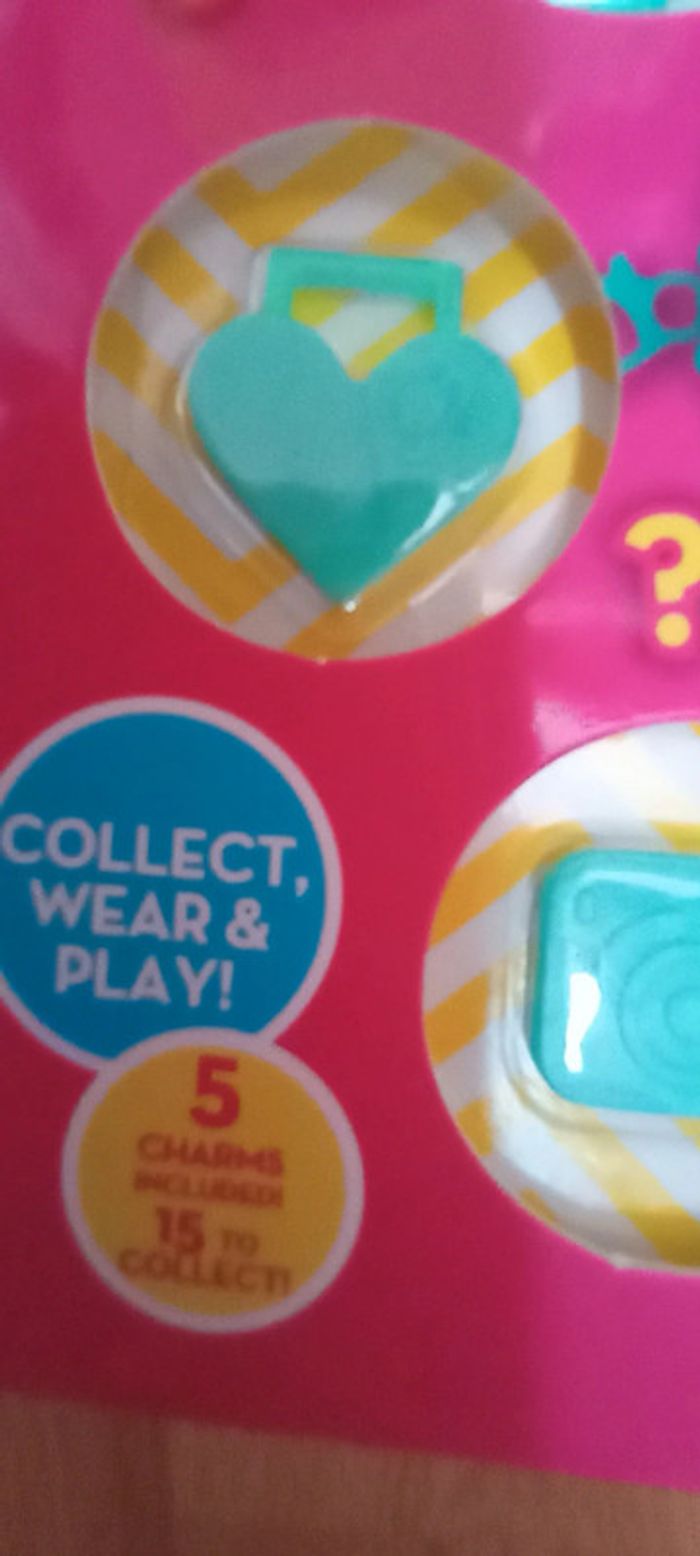 Bracelet et charms Barbie Neuf - photo numéro 11