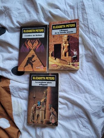 Livres de poche Elizabeth Peters