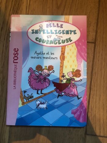 La bibliothèque rose - Belle intelligente et courageuse - Agathe et les miroirs menteurs