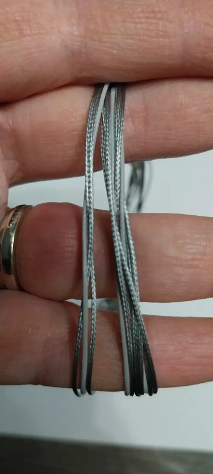 Collier fantaisie avec perles. Gris . Neuf - photo numéro 4