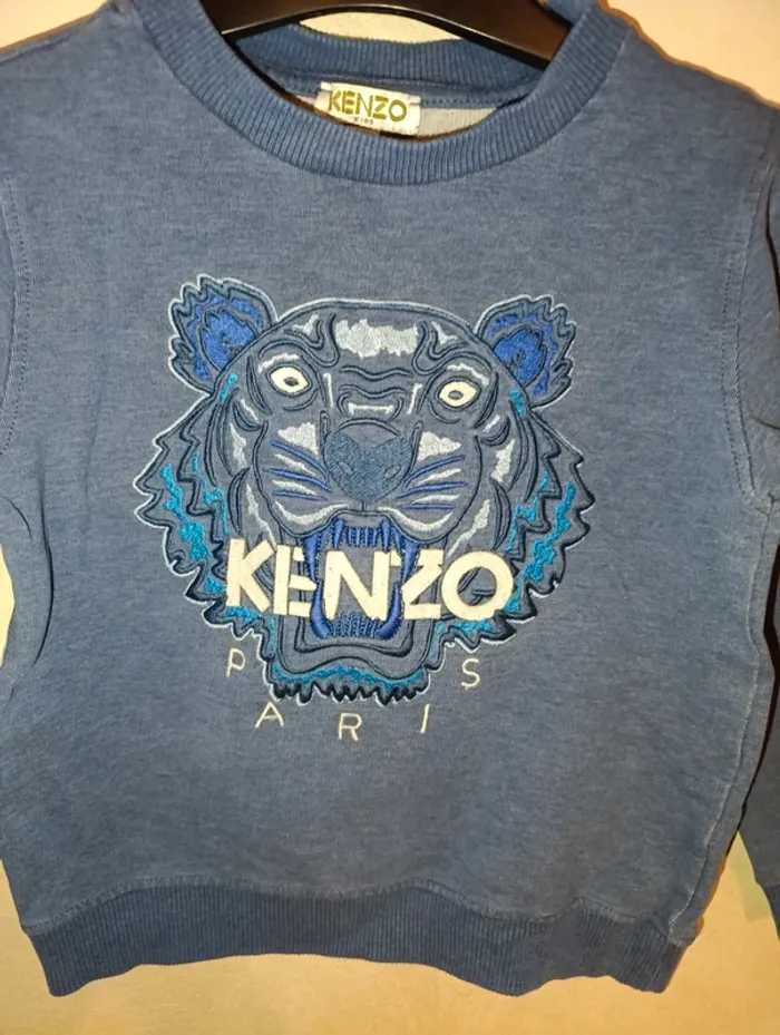 Sweat Kenzo taille 4 ans en très bon état - photo numéro 2