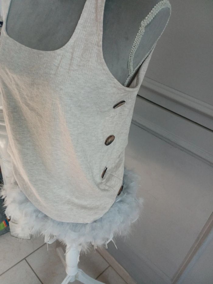 Débardeur neuf pimkie Taille 40 - photo numéro 2