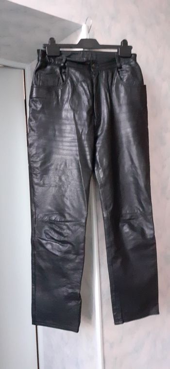 Jean en cuir taille 38