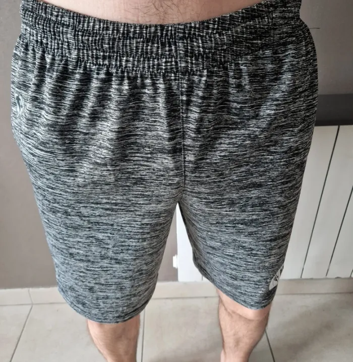 Short NBA gris taille M
