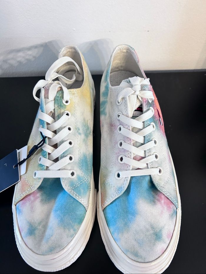 Tommy Jeans sneakers tie-dye – Pointure 38 – Neuves avec boîte – Coloris vibrant - photo numéro 4