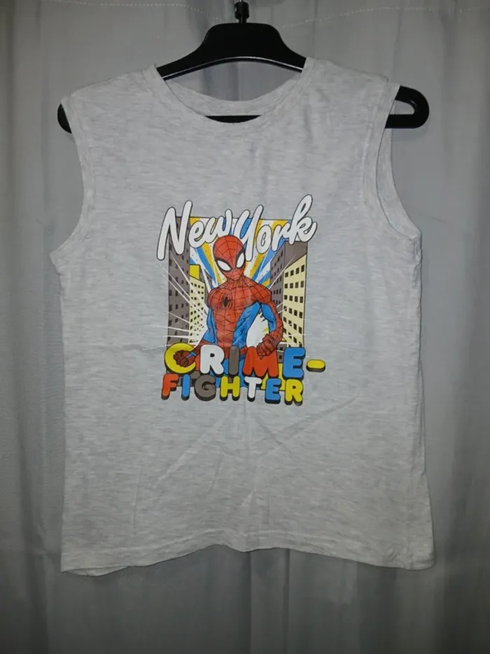 🩶 Marcel Spiderman taille 8 ans.