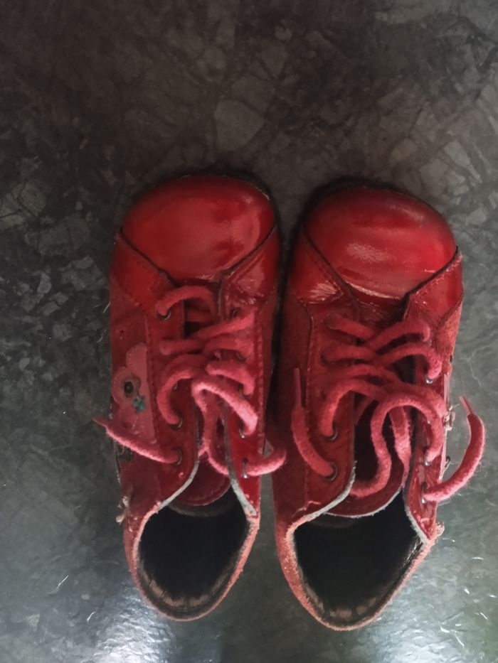 Chaussures rouge premier pas fille taille 22 mars bopy