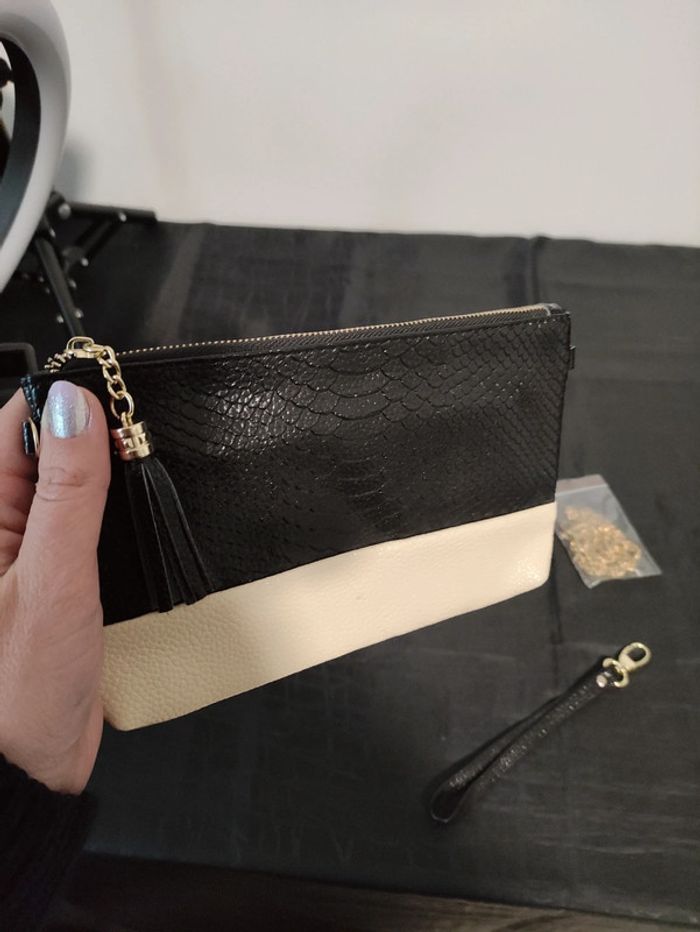 Pochette neuve avec chaîne - photo numéro 9