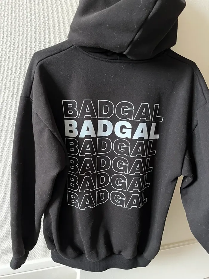 Sweat Badgal - photo numéro 4