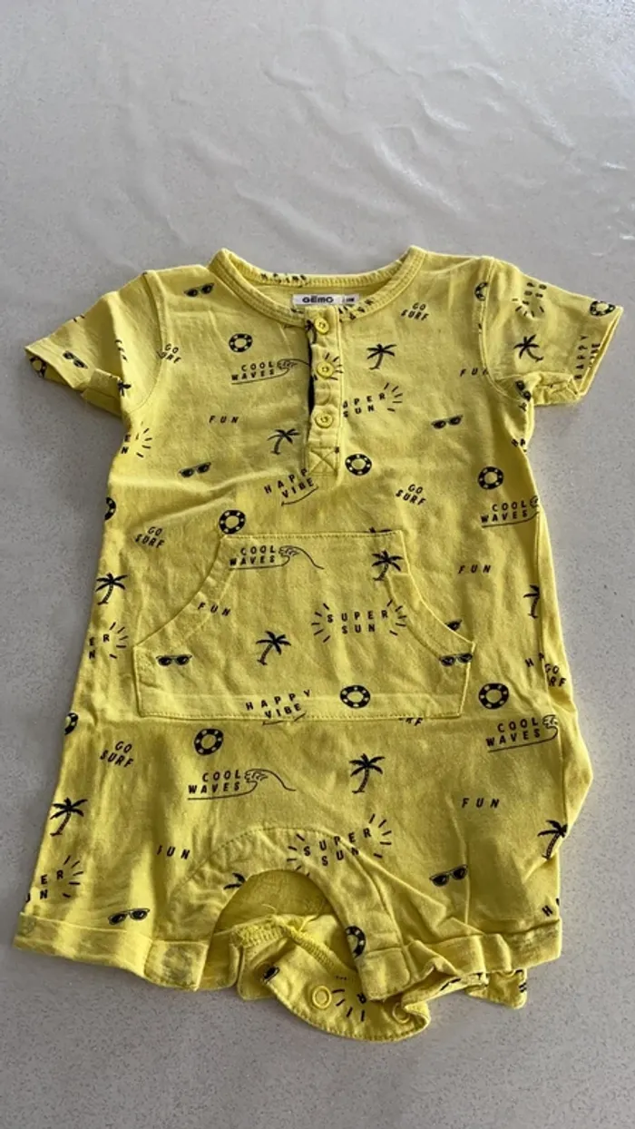 Combinaison taille 18 mois