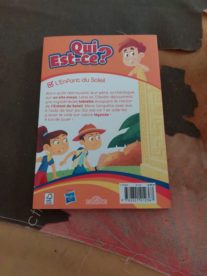 Livre Qui est ce ? L'enfant du soleil neuf - photo numéro 3