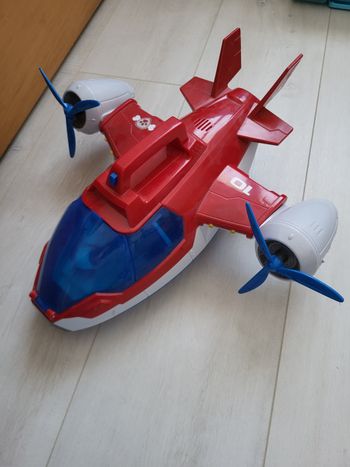 Avion air patrouilleur