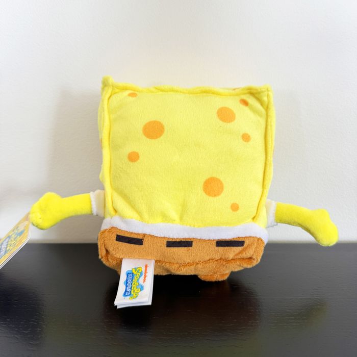 Peluche Bob l'éponge Play by Play SpongeBob SquarePants 20cm - photo numéro 2