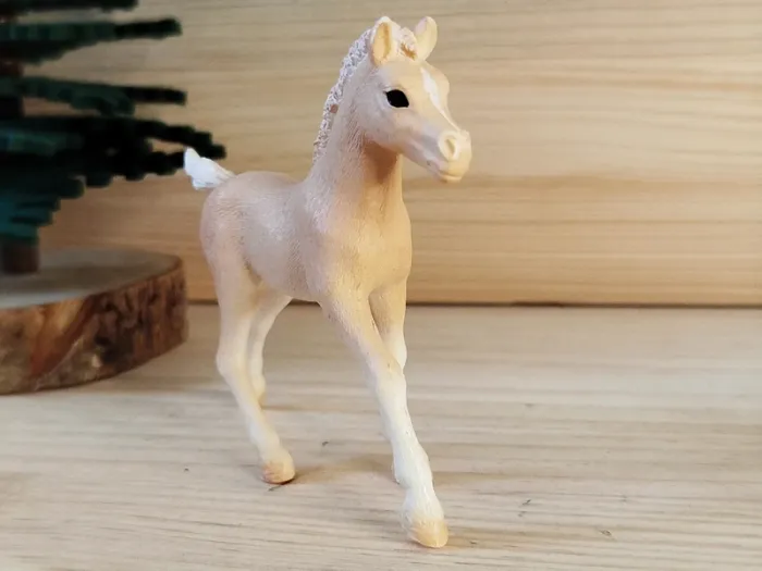 Schleich Pouliche beige figurine animal équipé