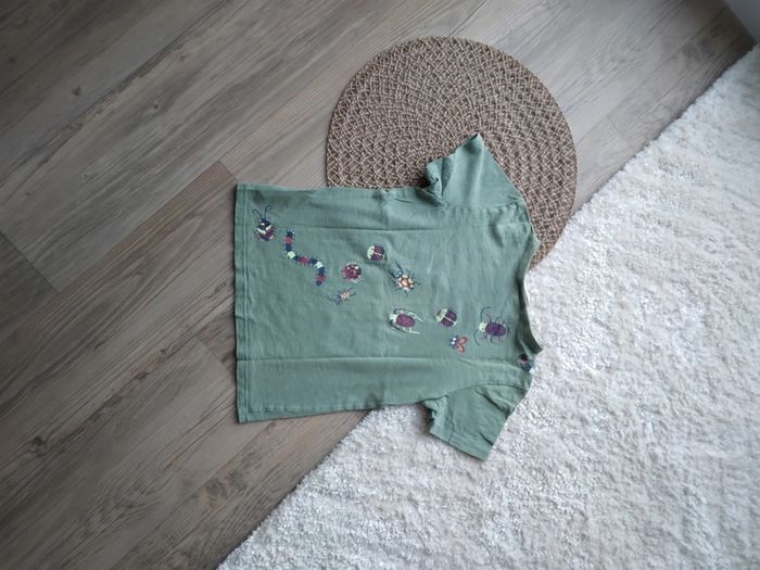 🌸Tee-shirt avec imprimé insecte 6ans a 1€🌸 - photo numéro 4