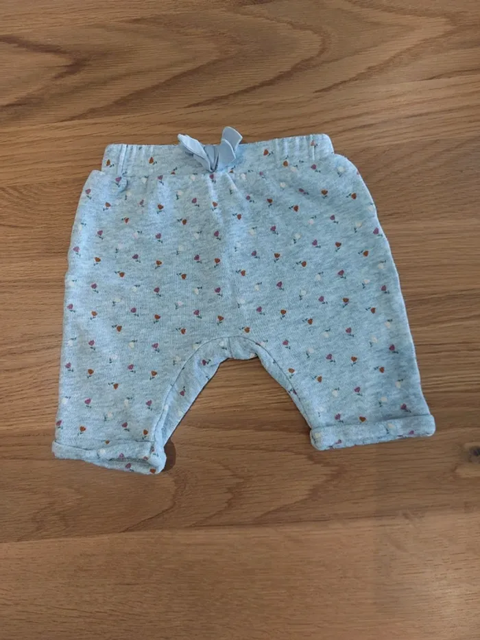 Lot 2 pantalons - photo numéro 2