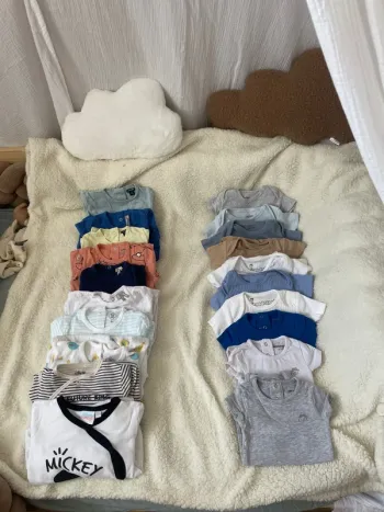 lots pyjamas + bodies manches courte bébé