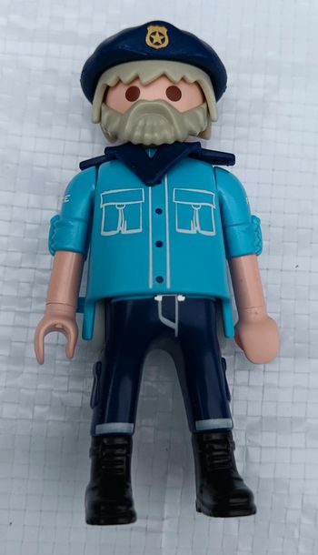Policier barbue Playmobil
