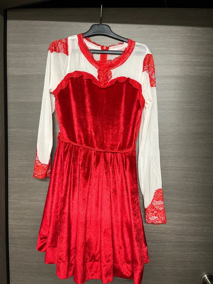 Robe velour et voilage