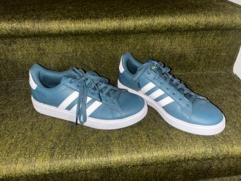 Adidas grand court 2.0