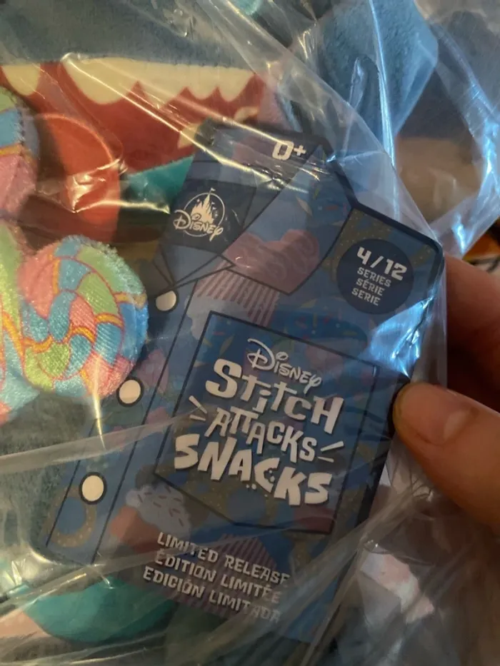 Stitch snack attacks 4/12 sucette - photo numéro 4