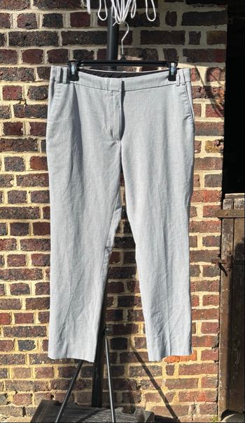👖 Pantalon 7/8 gris à fines rayures Camaïeu – Taille 44