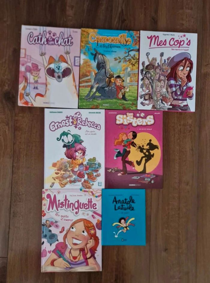 Lot  de  7 bandes  dessinées découverte fille