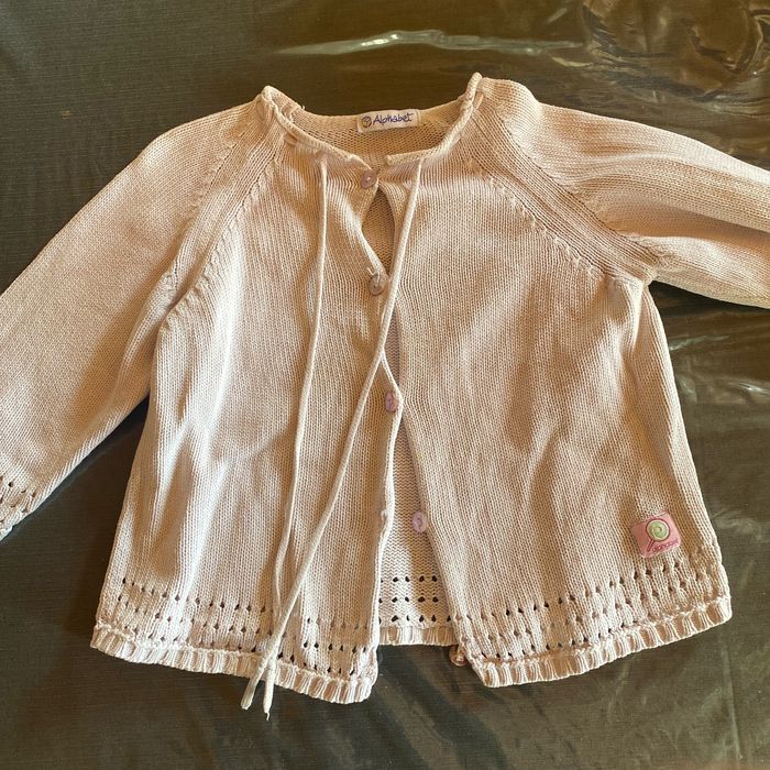 Vend gilet fille taille 12/18 mois