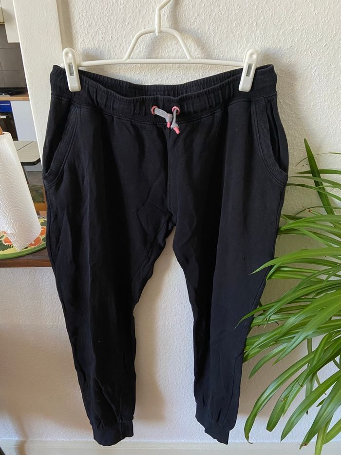 Jogging noir - photo numéro 3