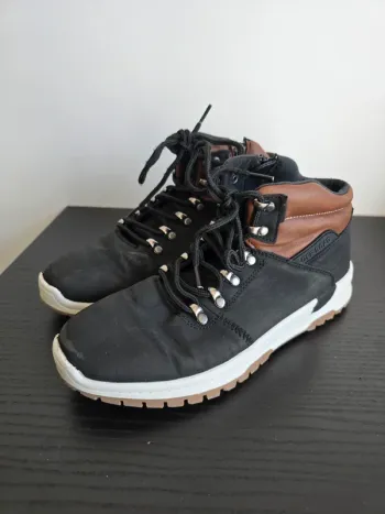 basket montante noire et marron Off road