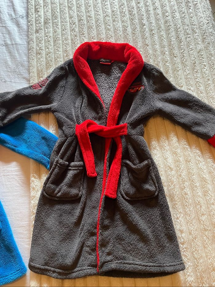 Lot peignoirs Disney - photo numéro 2