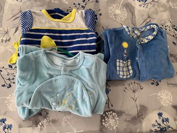 Lot pyjamas garçons en 9 mois