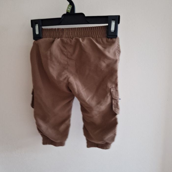 1 an jogging marron - photo numéro 4