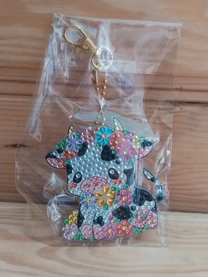 Porte clé recto/ verso vache 🐄 en Diamond painting
