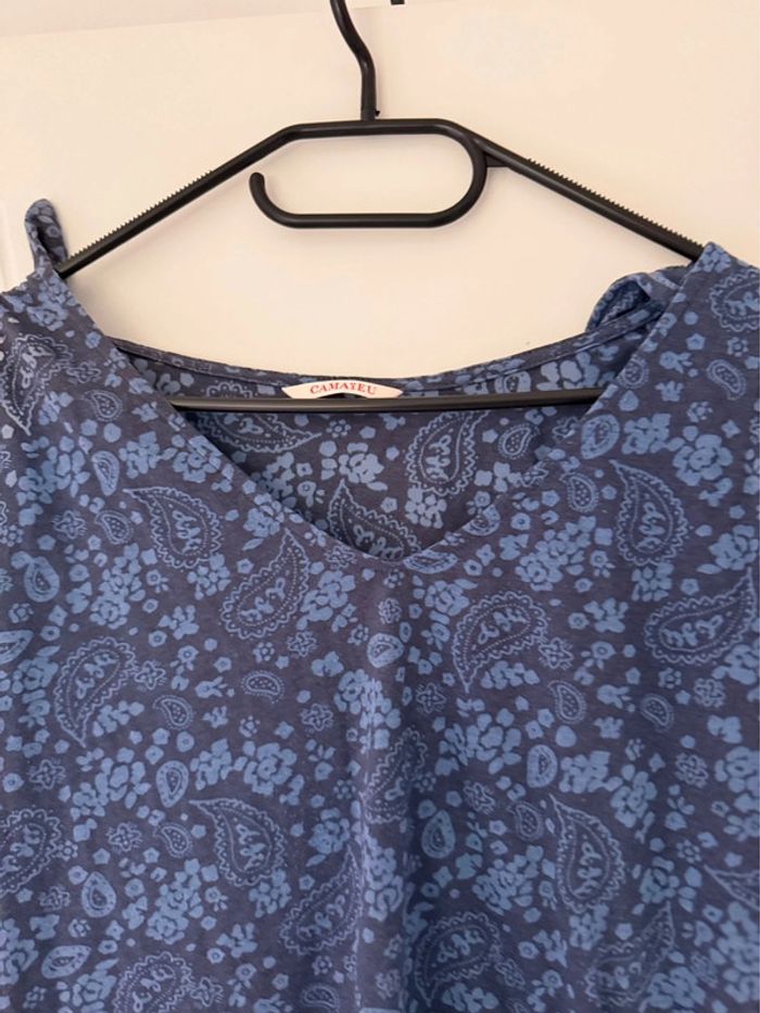 Tee-shirt bleu à motif – Taille M – Camaïeu – Neuf - photo numéro 2